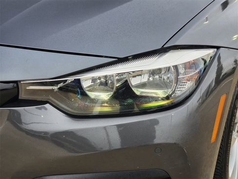 Used 2016 BMW 320i 320i image 9