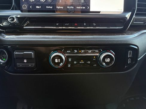 Used 2024 GMC Sierra 3500 SLE image 39