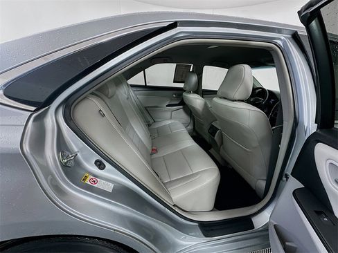 Used 2017 Toyota Camry XLE image 25