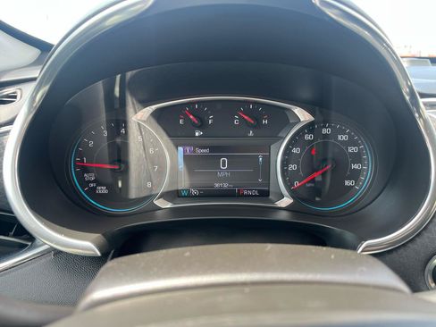 Used 2017 Chevrolet Malibu LT FWD image 14