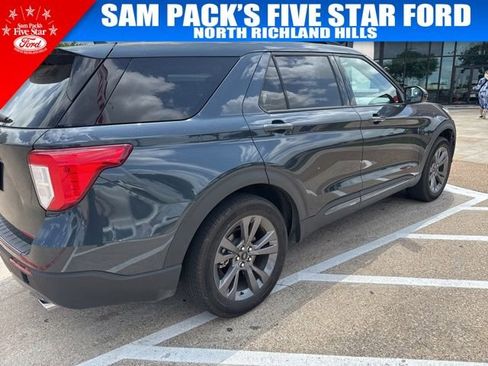 Used 2023 Ford Explorer XLT w/ Equipment Group 202A RWD image 3