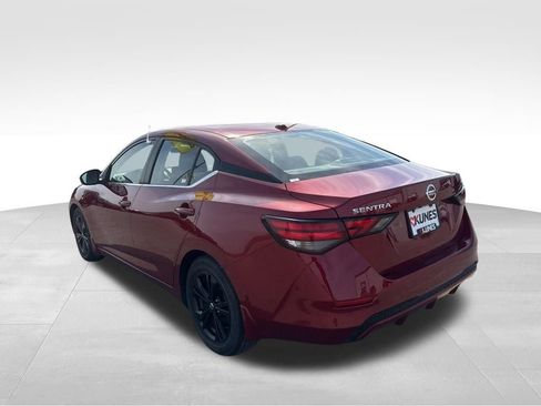 Used 2021 Nissan Sentra SV image 7
