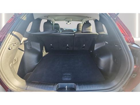 Used 2019 Jeep Cherokee Trailhawk w/ Cold Weather Group image 17