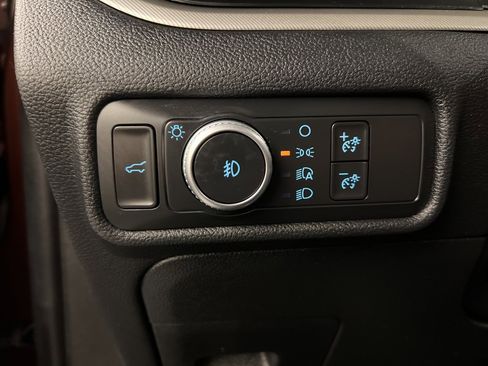 Certified 2020 Ford Explorer XLT w/ Equipment Group 202A image 21