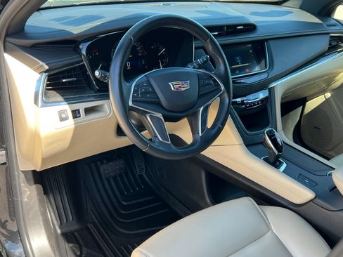 Certified 2018 Cadillac XT5 FWD image 19