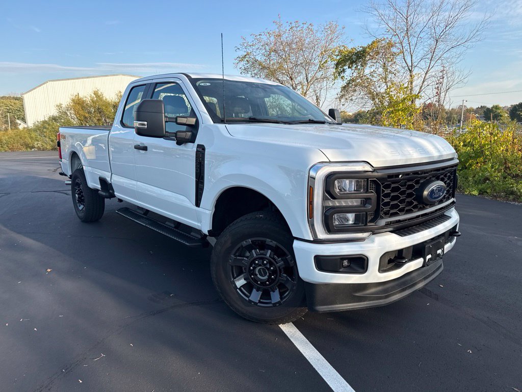Used 2025 Ford F350 XL w/ STX Appearance Package AWD/4WD image 2