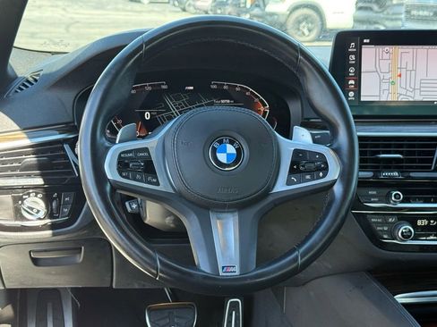 Used 2022 BMW 540i w/ M Sport Package image 38