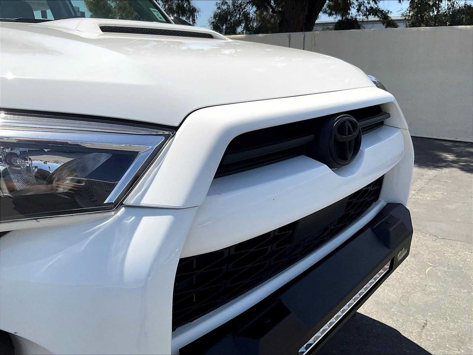 Used 2021 Toyota 4Runner TRD Off-Road Premium w/ Wilderness Package (TMS) AWD/4WD image 32
