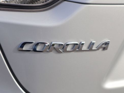 Used 2024 Toyota Corolla LE image 18
