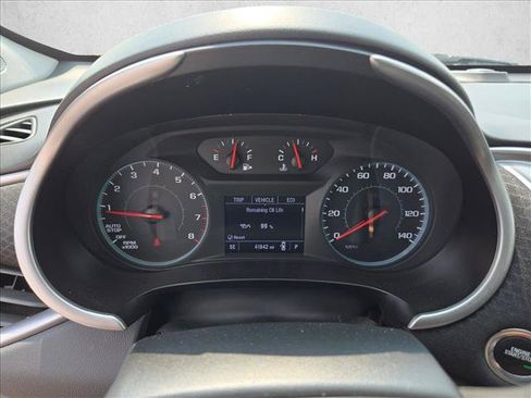 Used 2025 Chevrolet Malibu LT FWD image 11