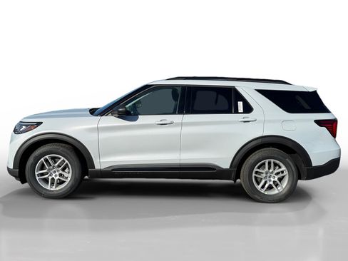 New 2026 Ford Explorer Active image 2