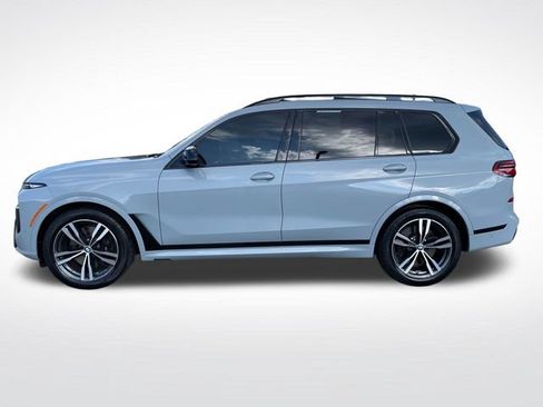 Used 2025 BMW X7 M60i AWD/4WD image 2
