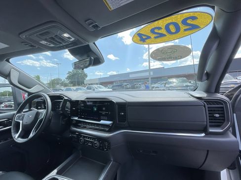 Used 2024 Chevrolet Silverado 3500 LTZ w/ LTZ Plus Package AWD/4WD image 30