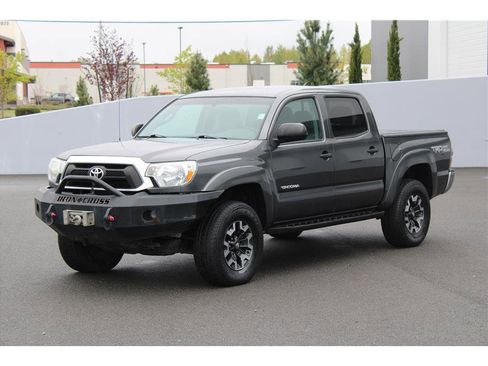 Used 2015 Toyota Tacoma 4x4 Double Cab w/ TRD Off-Road Package image 1