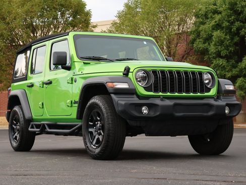 Used 2025 Jeep Wrangler Unlimited Sport AWD/4WD image 1