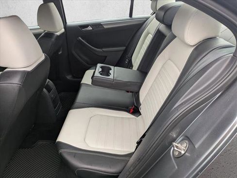 Used 2016 Volkswagen Jetta Sport w/ Lighting Package image 19