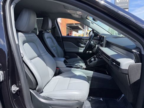 Used 2021 Lincoln Corsair AWD image 28