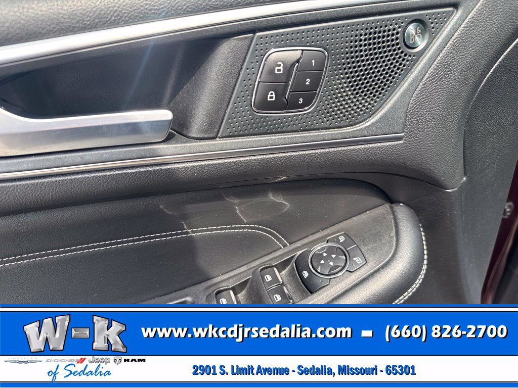 Used 2024 Ford Edge Titanium AWD/4WD image 17