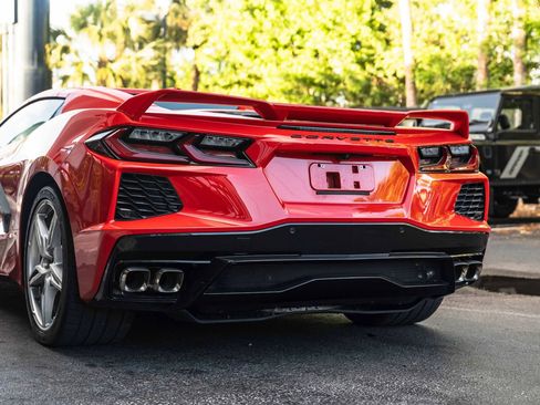 Used 2021 Chevrolet Corvette Stingray Preferred Conv w/ Z51 Performance Package RWD image 14