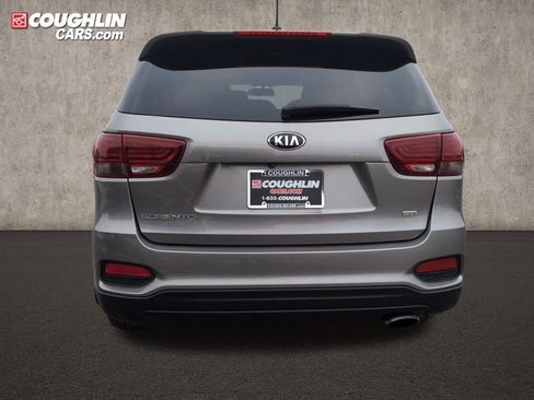 Used 2019 Kia Sorento LX image 6