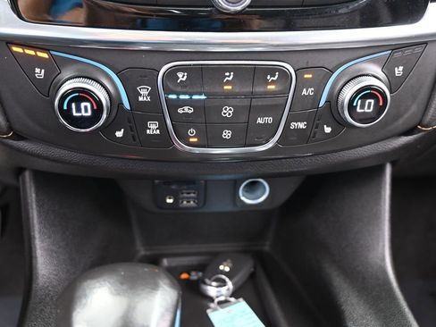 Used 2021 Chevrolet Traverse Premier w/ Redline Edition image 15