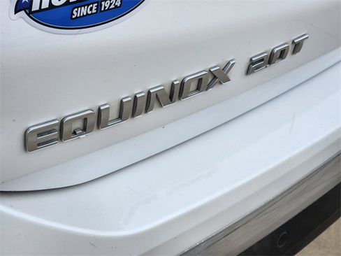 Used 2019 Chevrolet Equinox Premier image 11