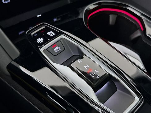 Certified 2025 Audi Q5 Premium Plus w/ Premium Plus AWD/4WD image 18