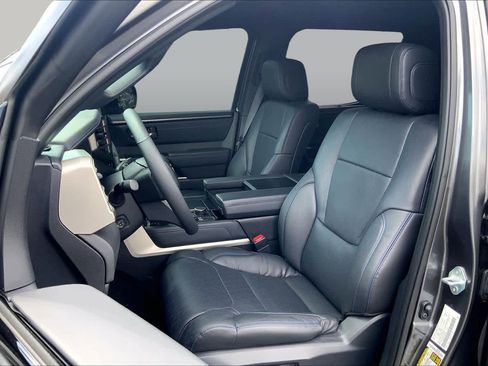 Used 2026 Toyota Tundra Platinum w/ TRD Off-Road Package AWD/4WD image 7