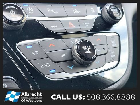 New 2026 Chrysler Pacifica Select w/ S Appearance Package AWD/4WD image 24