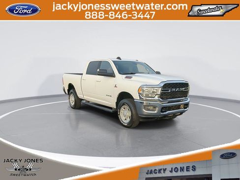 Used 2022 RAM 2500 Big Horn w/ Cold Weather Group image 2