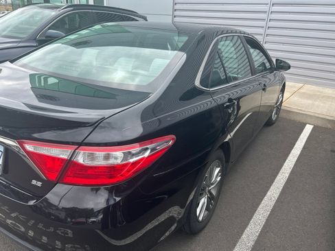 Used 2016 Toyota Camry SE FWD image 4
