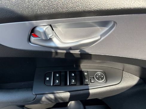 Used 2023 Kia Forte LXS FWD image 18