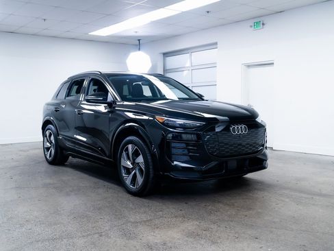 Used 2025 Audi Q6 e-tron Premium Plus w/ Premium Plus image 27