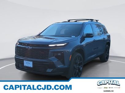 Used 2025 Chevrolet Traverse RS