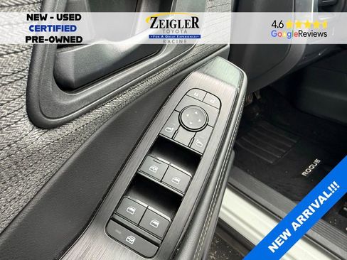 Used 2021 Nissan Rogue S AWD/4WD image 11