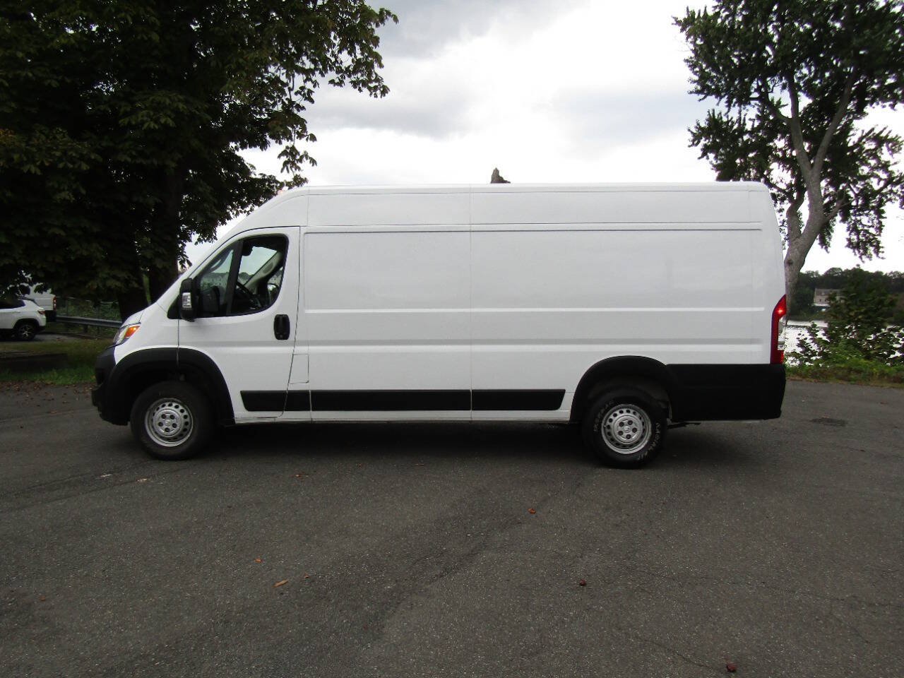 Used 2025 RAM ProMaster 3500 w/ Convenience Group FWD image 4
