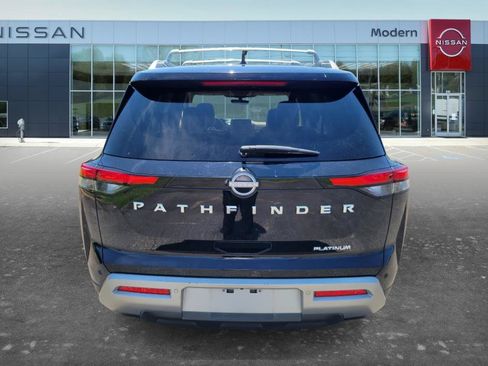 Used 2023 Nissan Pathfinder Platinum FWD image 6