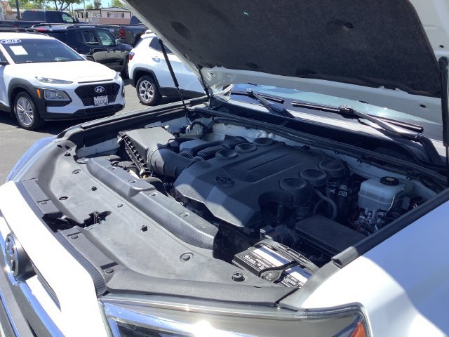 Used 2021 Toyota 4Runner Limited AWD/4WD image 46