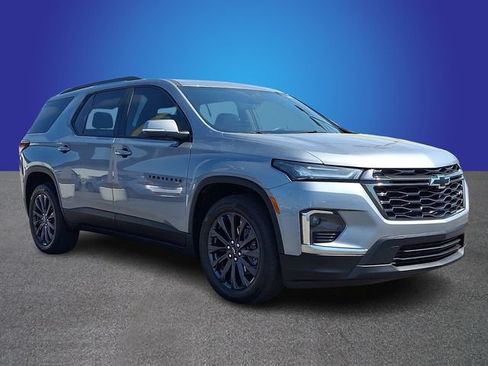 Used 2023 Chevrolet Traverse RS w/ LPO, Floor Liner Package AWD/4WD image 3