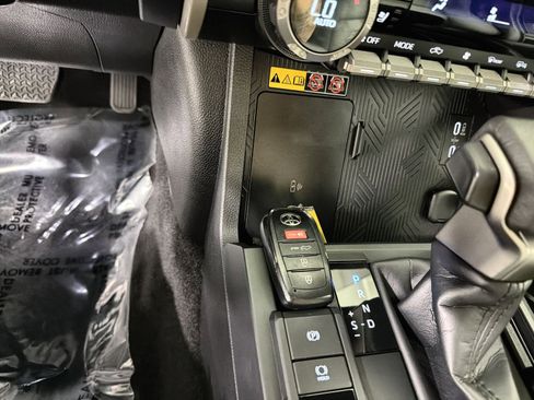Used 2024 Toyota Tacoma 4x4 Double Cab Hybrid image 38