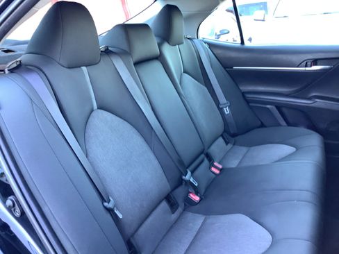 Used 2022 Toyota Camry LE image 14
