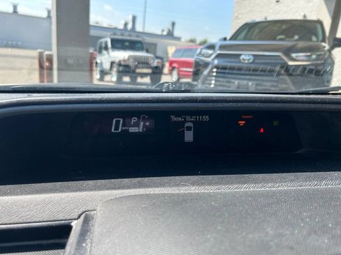Used 2015 Toyota Prius C One FWD image 9
