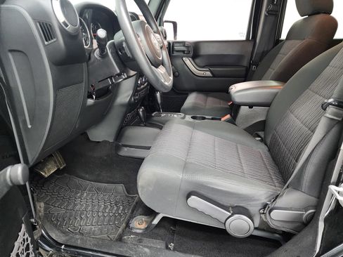 Used 2012 Jeep Wrangler Unlimited Sport image 7