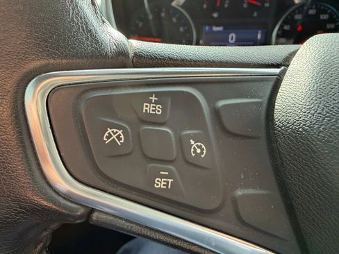 Used 2019 Chevrolet Equinox LT AWD/4WD image 16