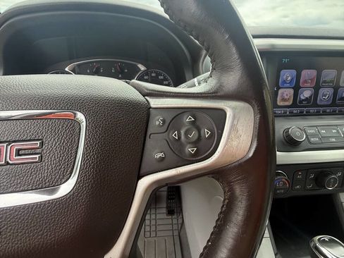Used 2017 GMC Acadia SLT image 18