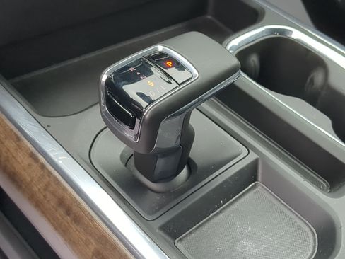 Certified 2023 Chevrolet Silverado 1500 High Country w/ Technology Package AWD/4WD image 14