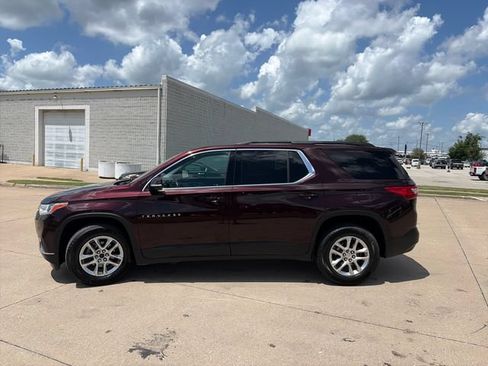 Used 2019 Chevrolet Traverse LT AWD/4WD image 2