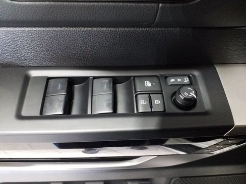Used 2023 Toyota Tundra Limited w/ Power Package AWD/4WD image 11