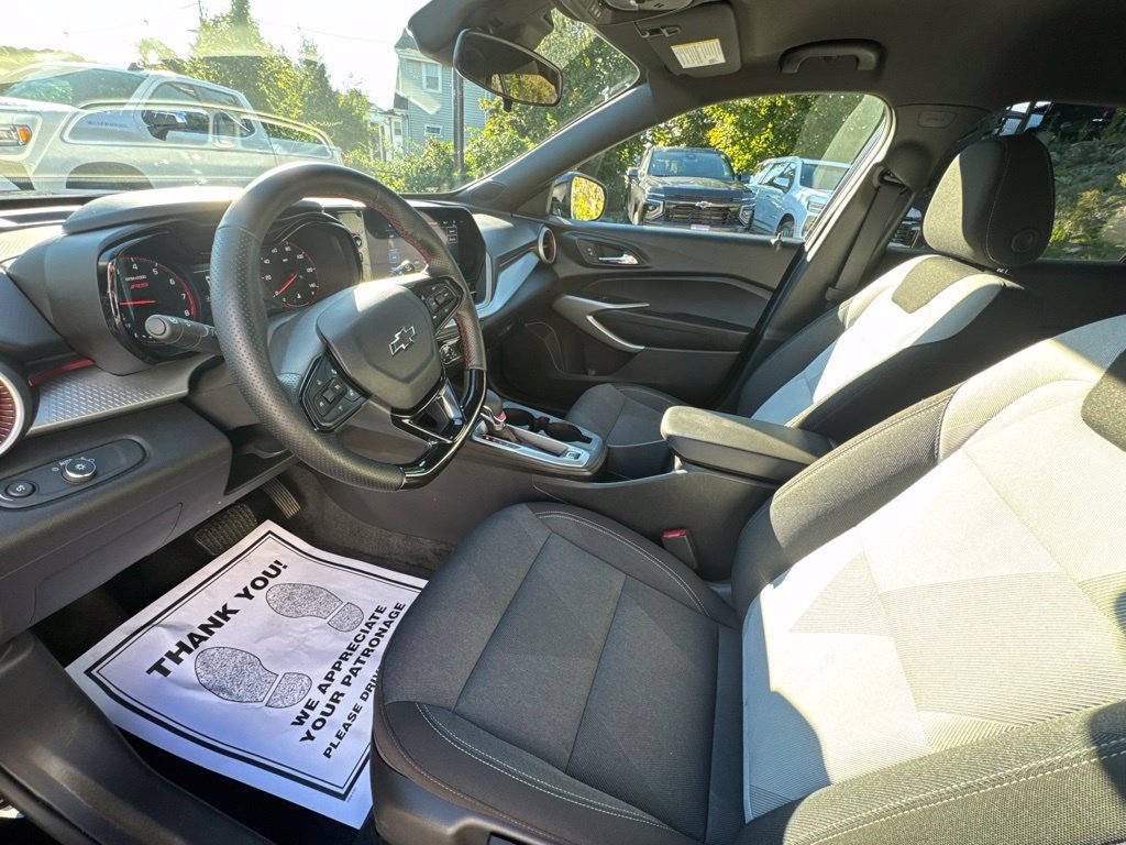 Used 2026 Chevrolet Trax RS w/ Driver Confidence Package FWD image 16