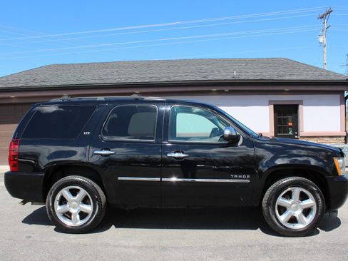 Used 2014 Chevrolet Tahoe LTZ AWD/4WD image 3